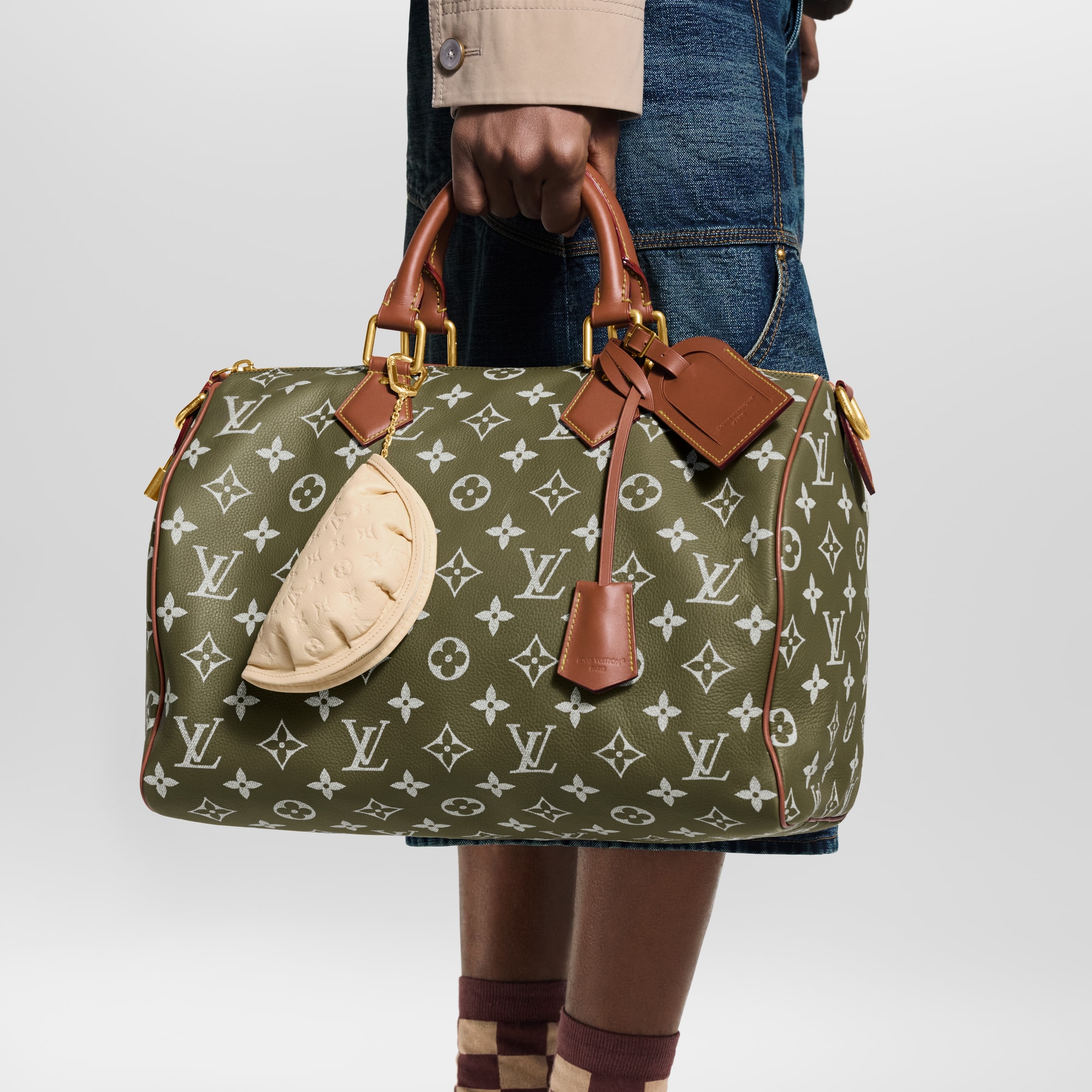 ルイヴィトン カードキーケース 餃子M26007 vuitton gyoza Gyoza Key Pouch Autres Cuirs Monogram - For Him | LOUIS VUITTON